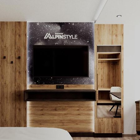 Alpinstyle Hotel Ischgl Esterno foto
