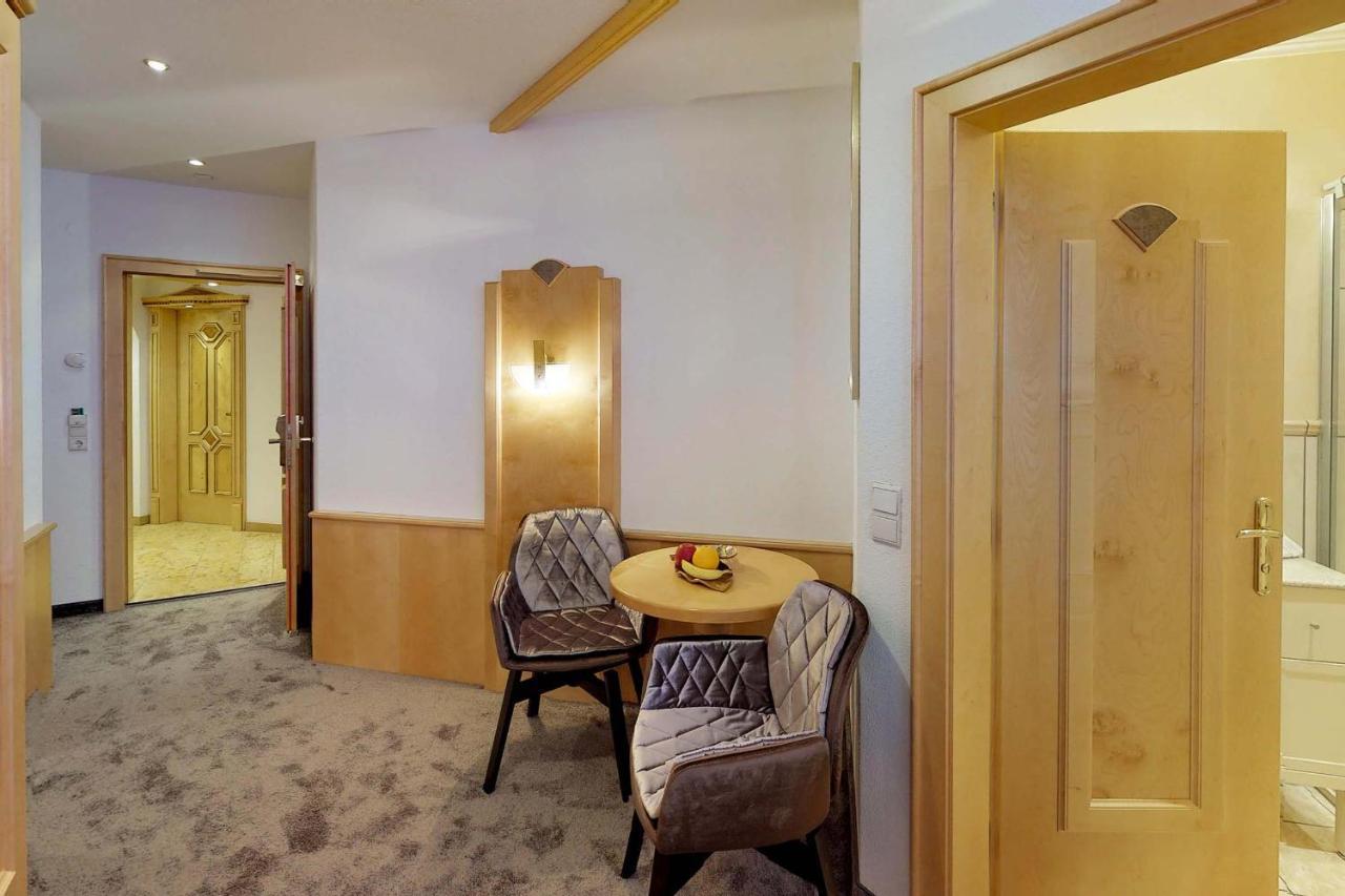 Alpinstyle Hotel Ischgl Esterno foto