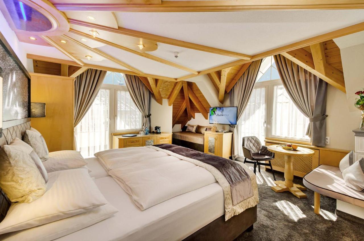 Alpinstyle Hotel Ischgl Esterno foto